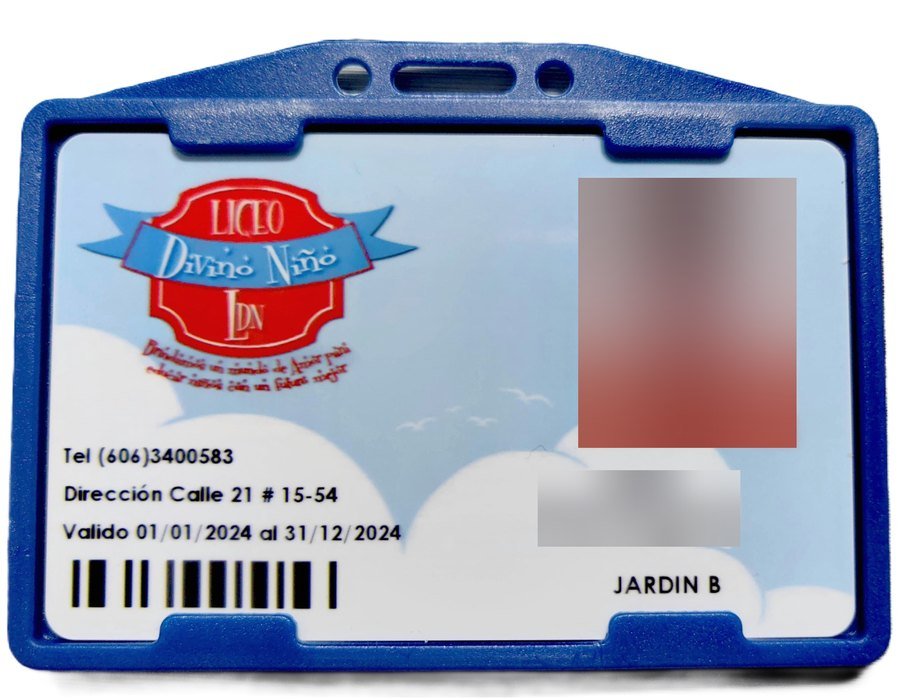 Carnet de preescolar en portacarnet azul
